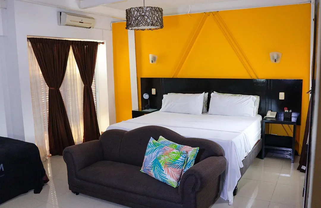 Hotel H&M-1
