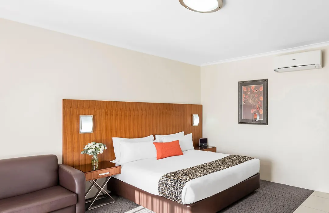 Breakfree Queanbeyan-1
