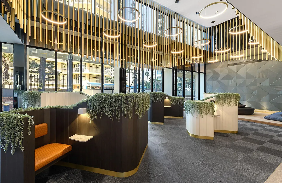 Meriton Suites Surfers Paradise-1