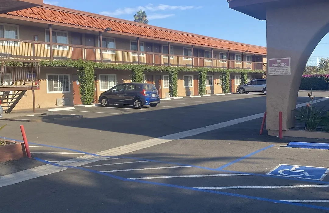 Anaheim Astoria Inn & Suites-1