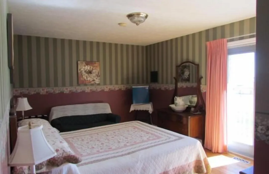 Shepody Bay Inn-1