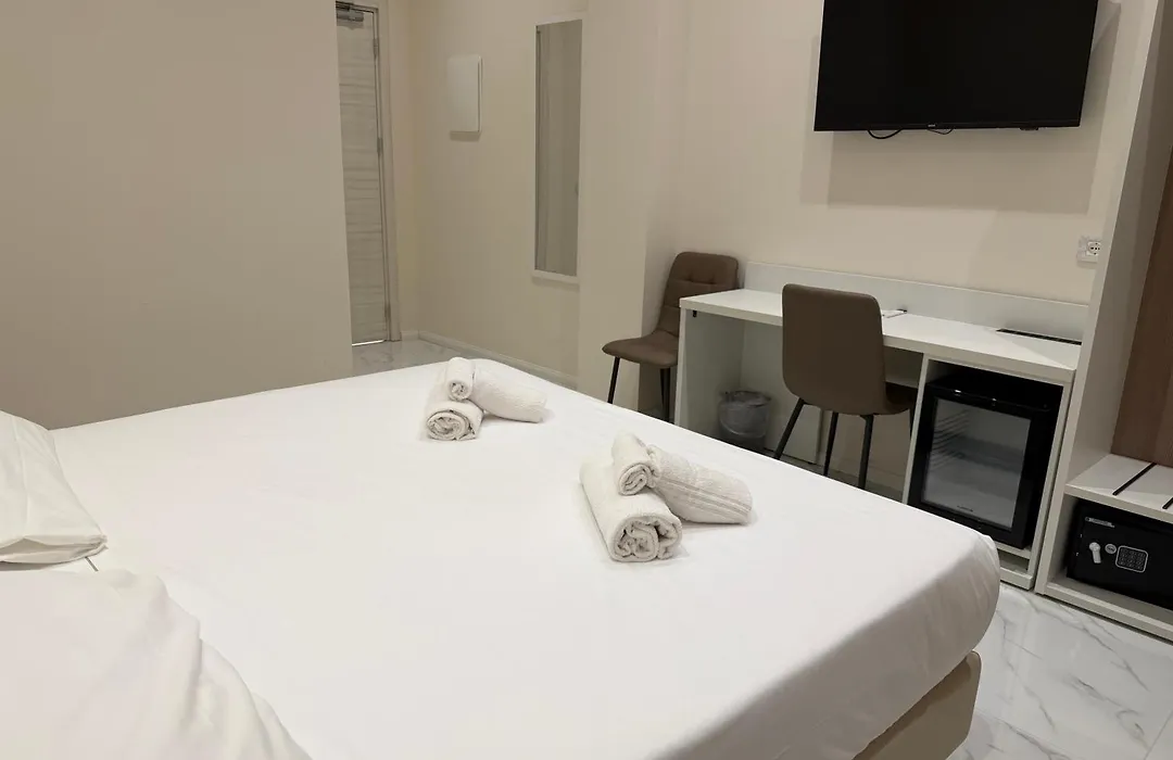 Hotel Margot-1