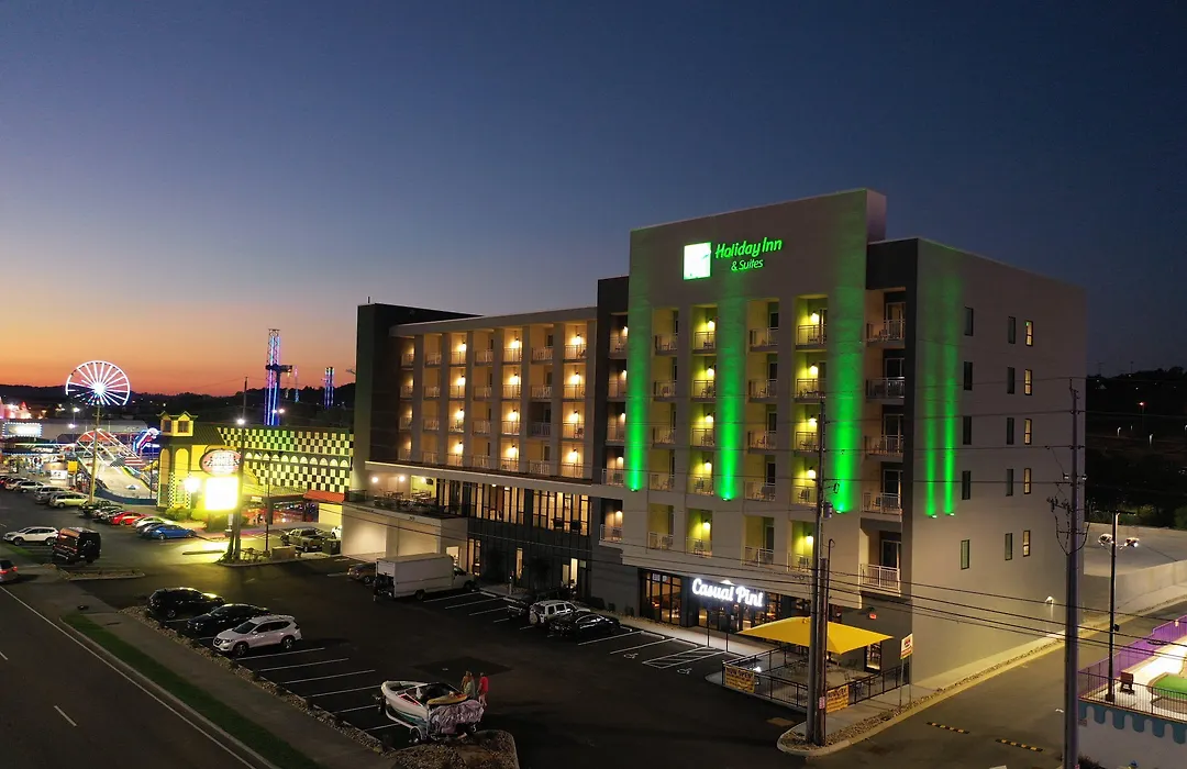 Holiday Inn & Suites Pigeon Forge Convention Center By Ihg-1