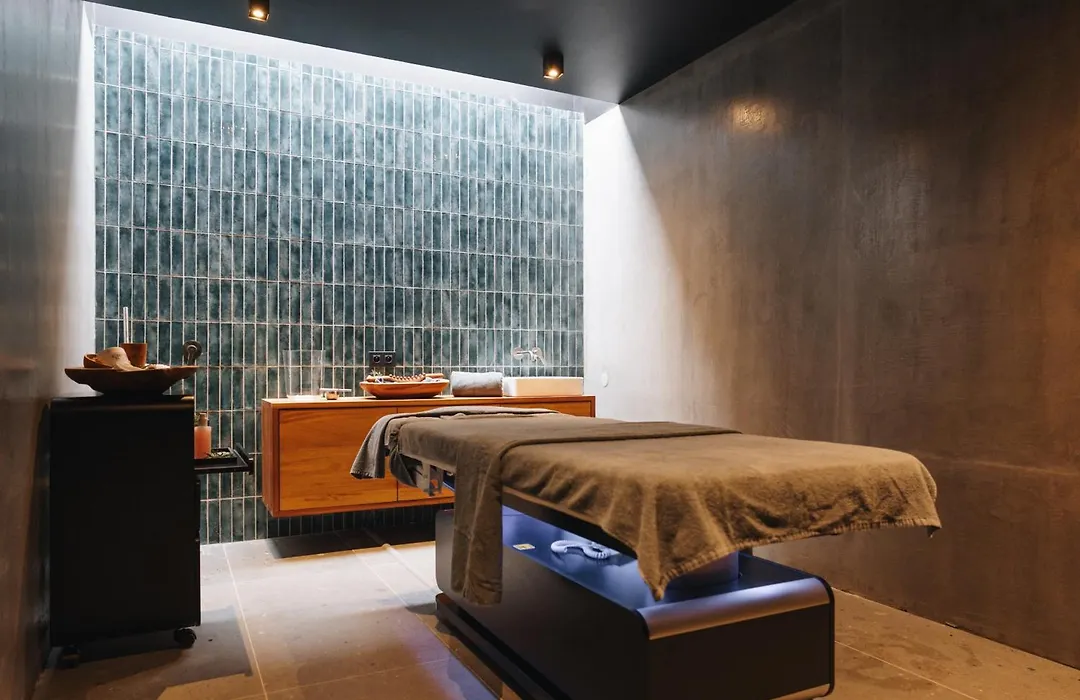 Wood Hotel & Spa-1