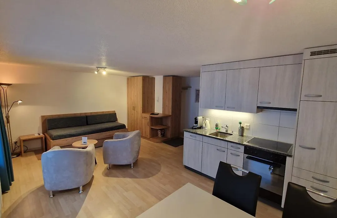 Hotel Kristall-1