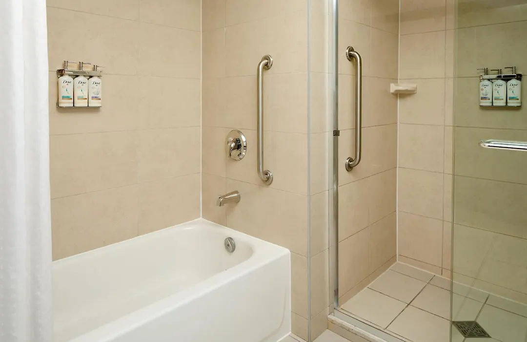 Holiday Inn & Suites Montreal Airport By Ihg-1