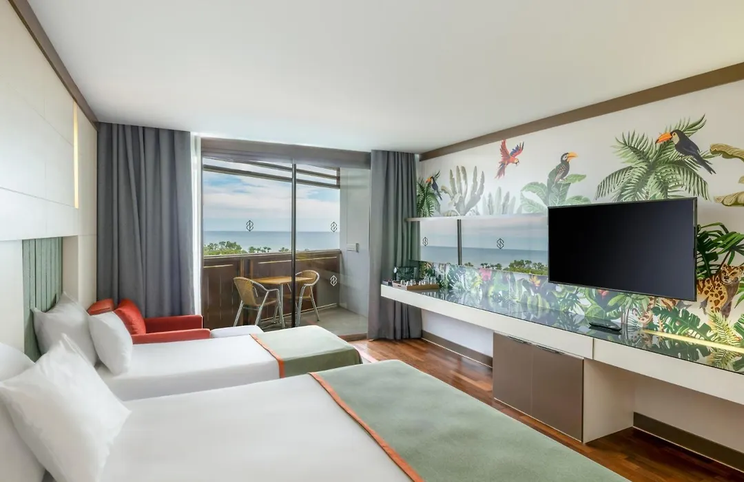 Nirvana Cosmopolitan Hotel - Convention & Sports Center-1