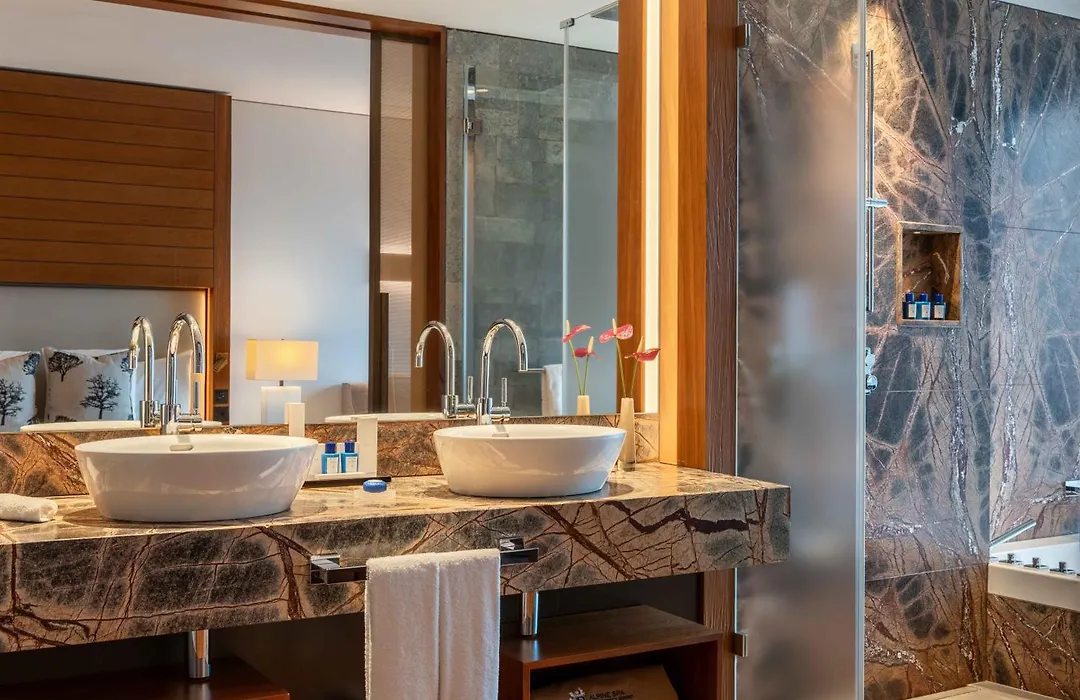 Buergenstock Hotel & Alpine Spa-1
