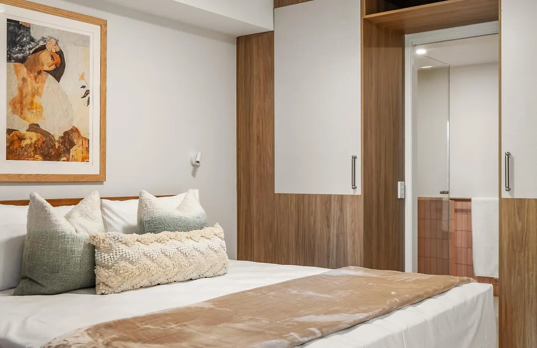 Noosa Outrigger Beach Resort-1