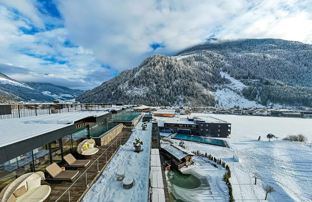 Alpine Luxury Spa Resort Schwarzenstein-1