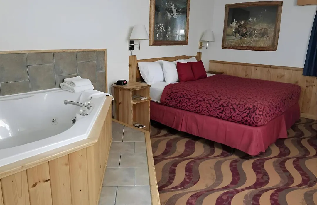 Sandpoint Inn-1
