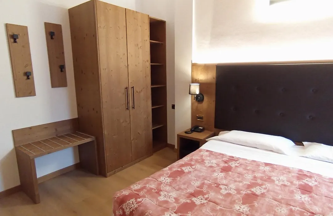 Hotel Serena-1