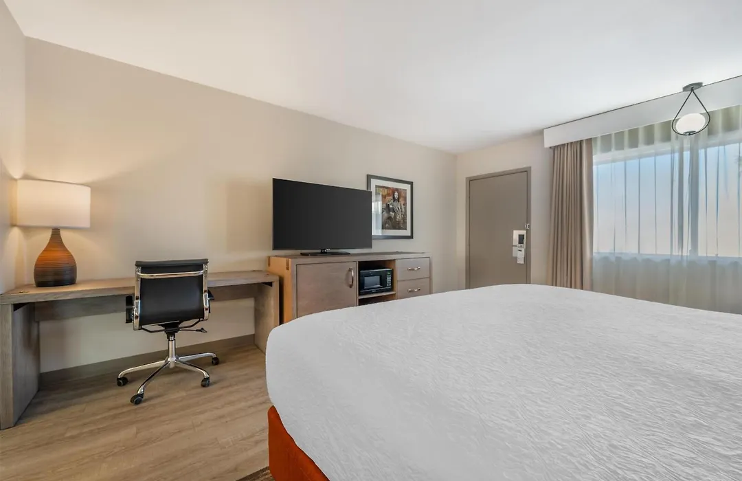 Best Western Plus King'S Inn And Suites-1