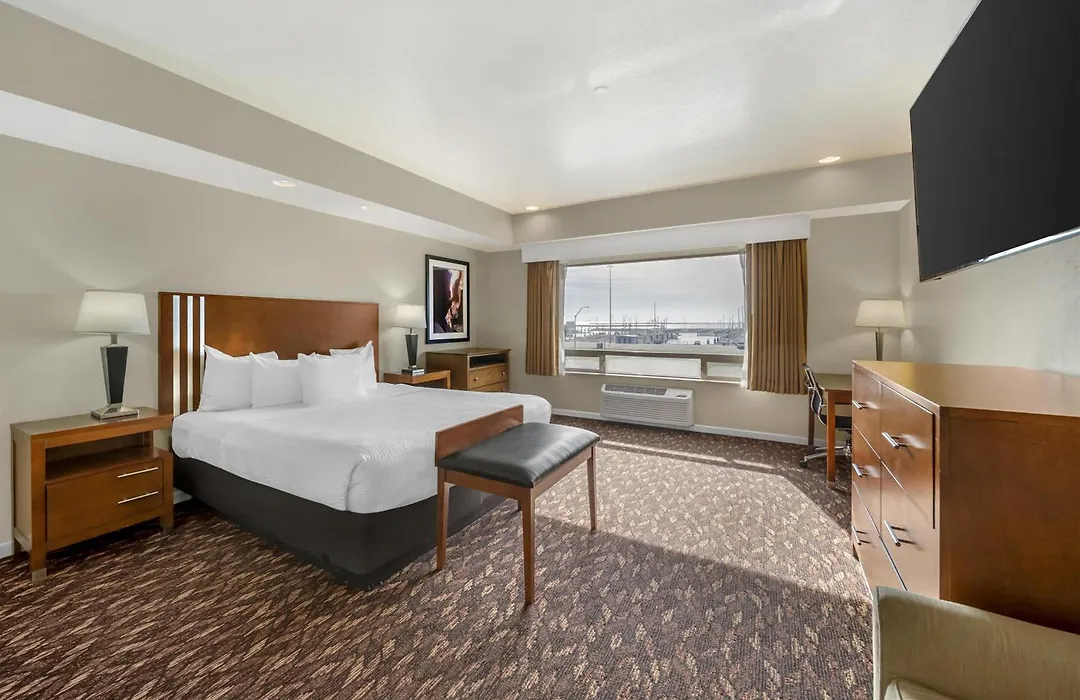 Best Western Plus Northwoods Inn-1