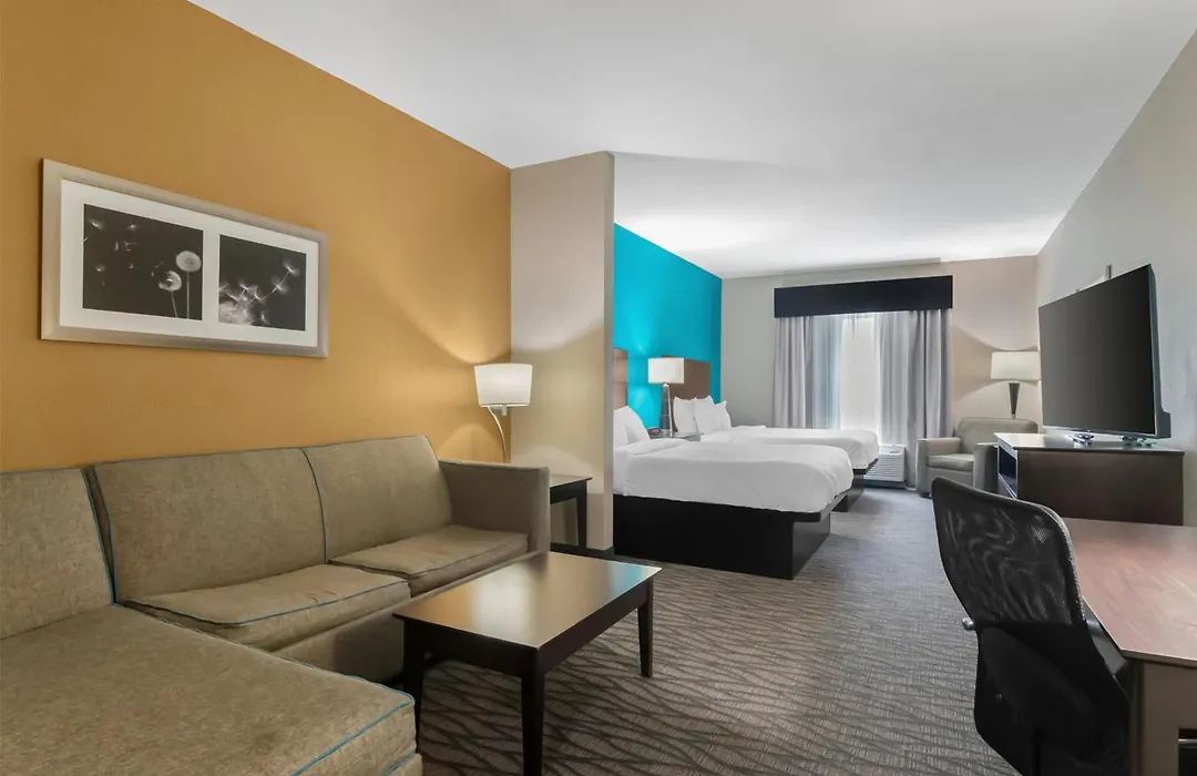 Best Western Plus Hiawatha Hotel-1