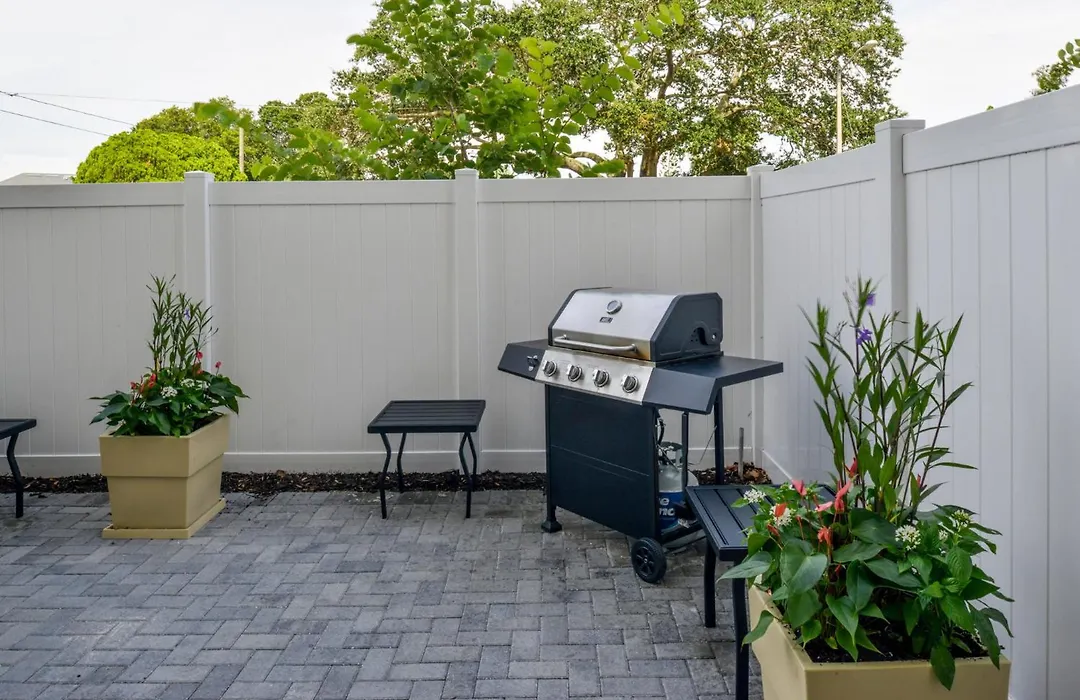 Holiday Inn Express & Suites - St. Petersburg - Madeira Beach By Ihg-1