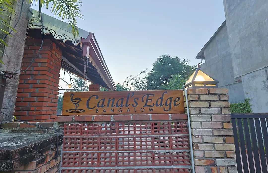 Canal'S Edge-1