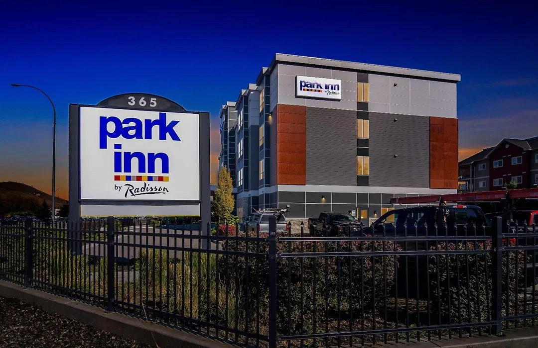 Park Inn By Radisson, Kelowna-1