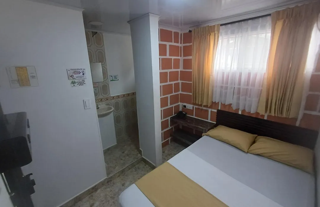Hotel Dulces Sueños-1