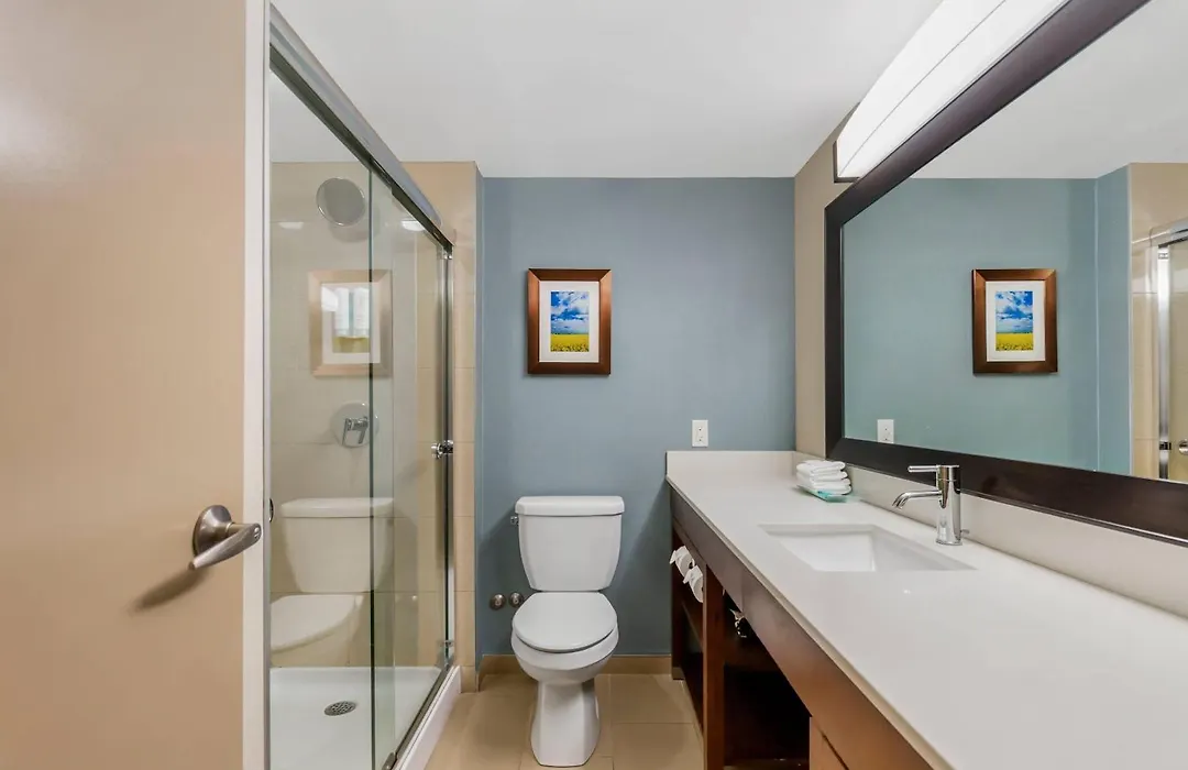 Clarion Hotel & Suites-1