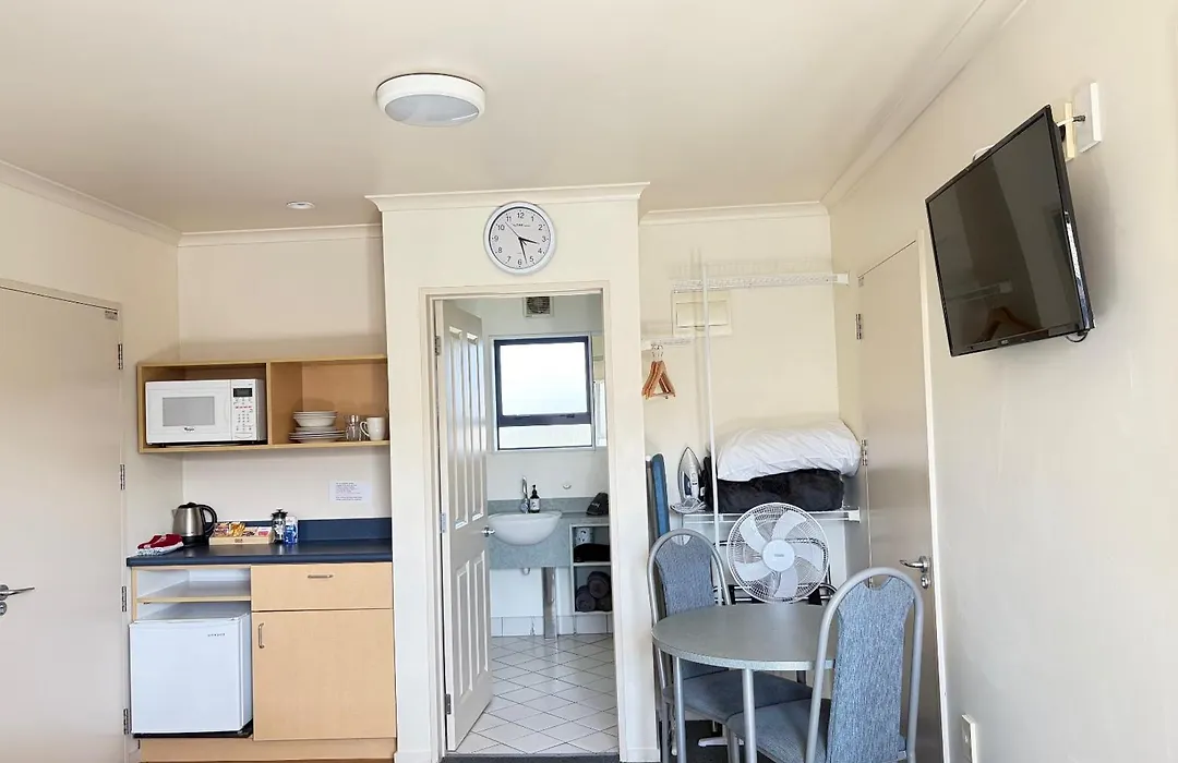 Abode Motel-1