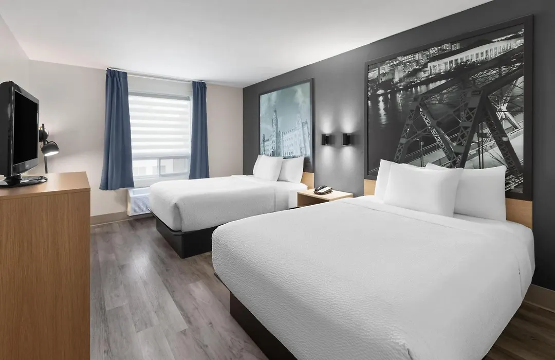 Super 8 By Wyndham Quebec City-1