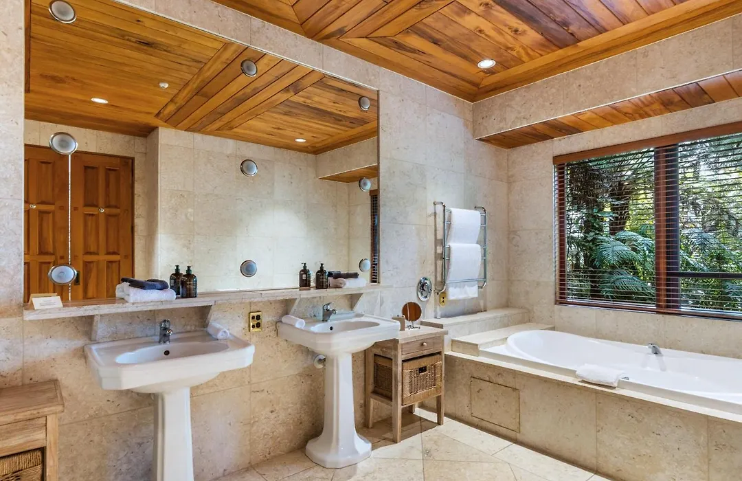Treetops Lodge & Estate-1