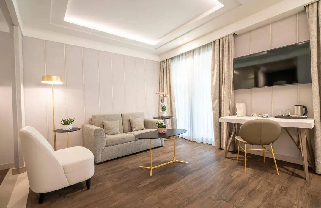 Splendido Bay Luxury Spa Resort-1