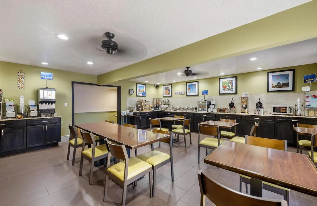 Best Western Airport Albuquerque Innsuites Hotel & Suites-1