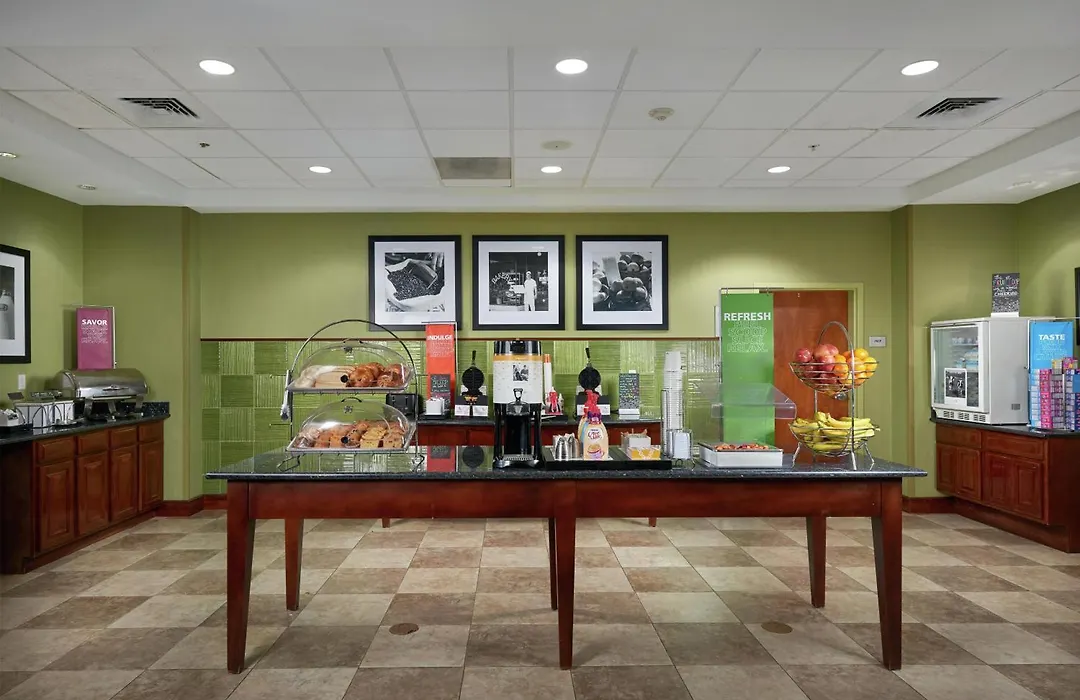 Hampton Inn Bermuda Run / Advance-1