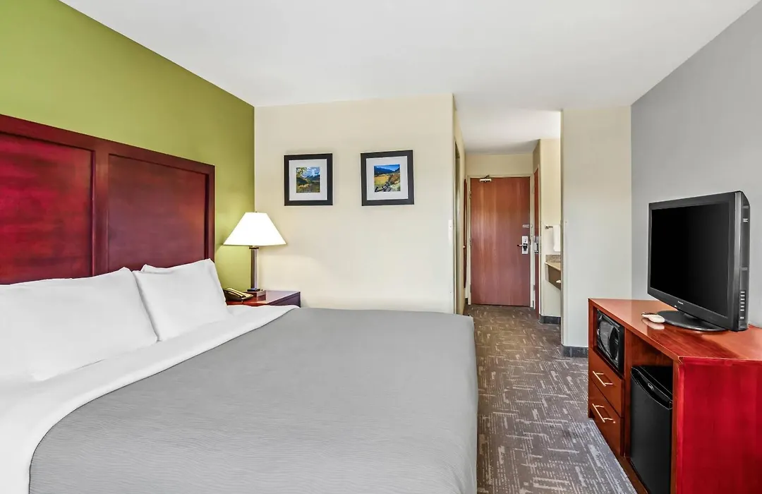 Quality Inn & Suites Vail Valley-1