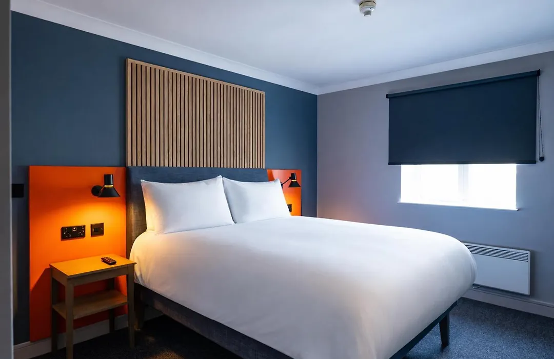 Village Hotel Birmingham Walsall-1