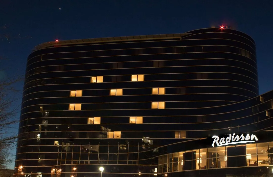 Radisson Hotel Vancouver Airport-1