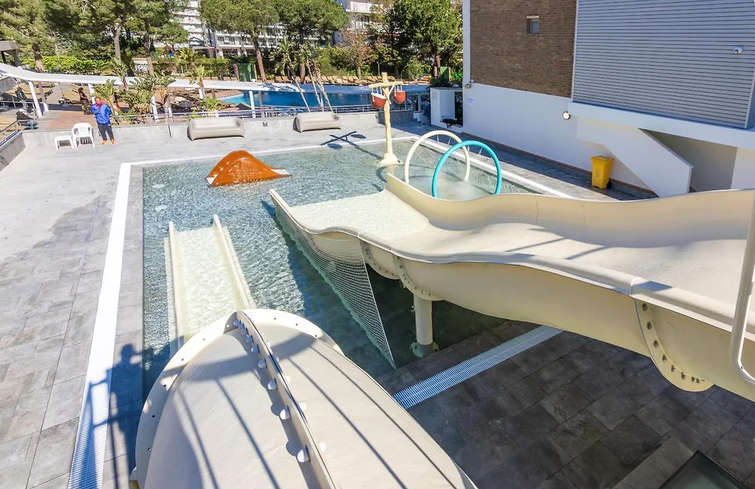 Golden Port Salou & Spa-1
