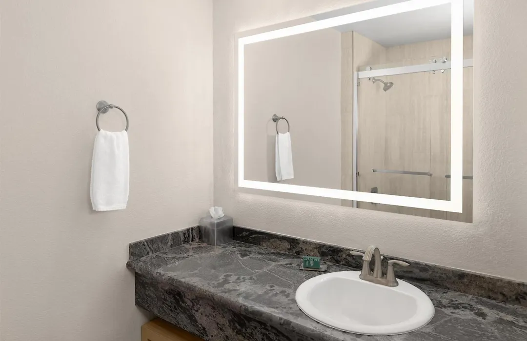 Doubletree By Hilton Phoenix-Gilbert-1