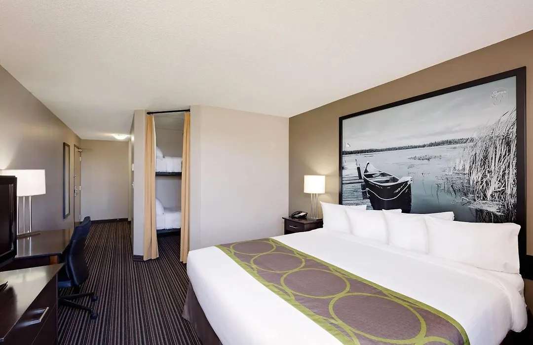 Super 8 By Wyndham Kapuskasing-1