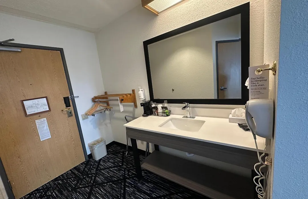 Ramada By Wyndham Strasburg Dover-1