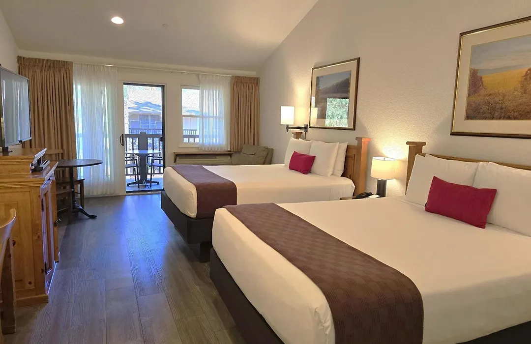 El Pueblo Inn-1