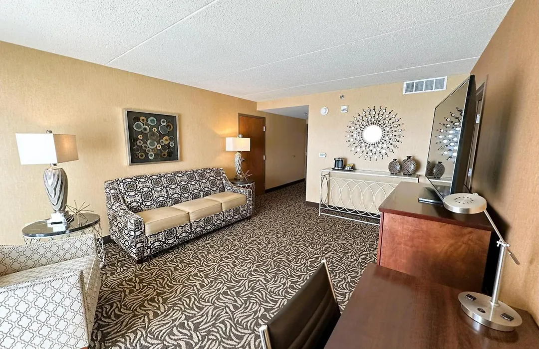 Doubletree By Hilton Bay City - Riverfront-1