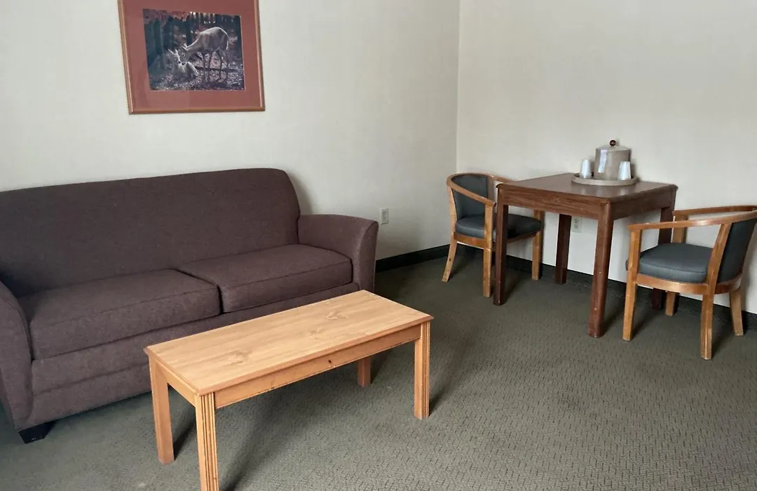 Pellston Lodge-1