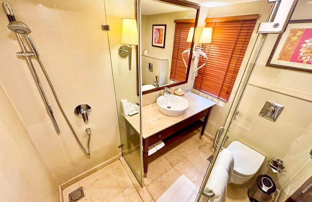 The Raviz Kadavu, Kozhikode-1