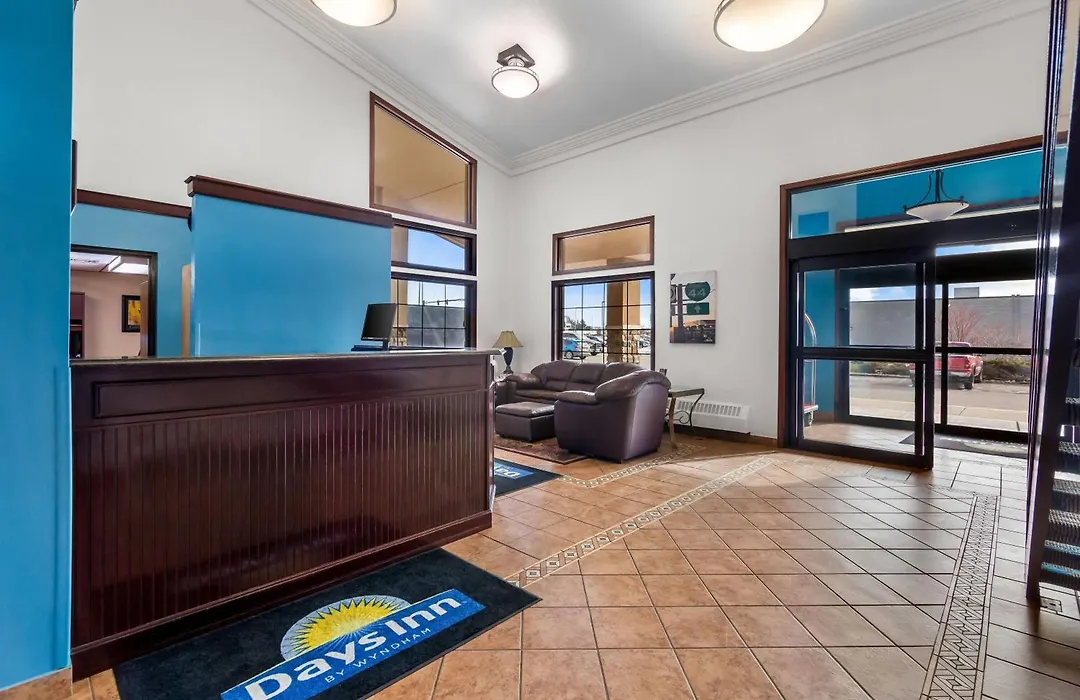 Days Inn By Wyndham Minot-1