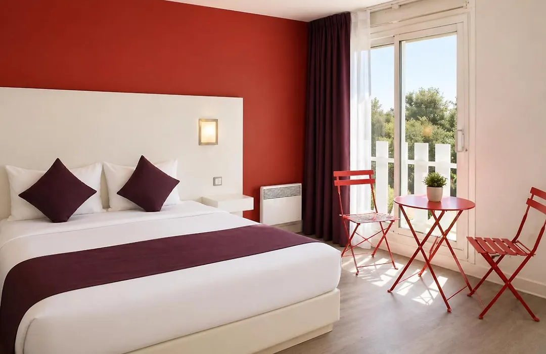 Latitude Ouest Hotel Restaurant&Spa-1
