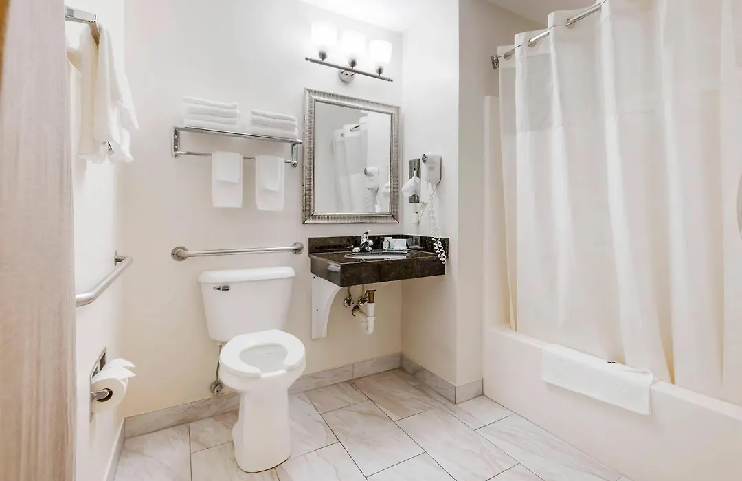 Quality Inn & Suites Stoughton - Madison South-1