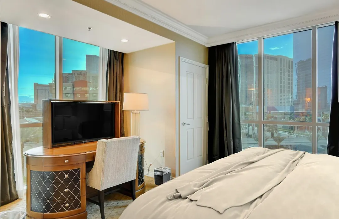 Stripviewsuites At Signature-1