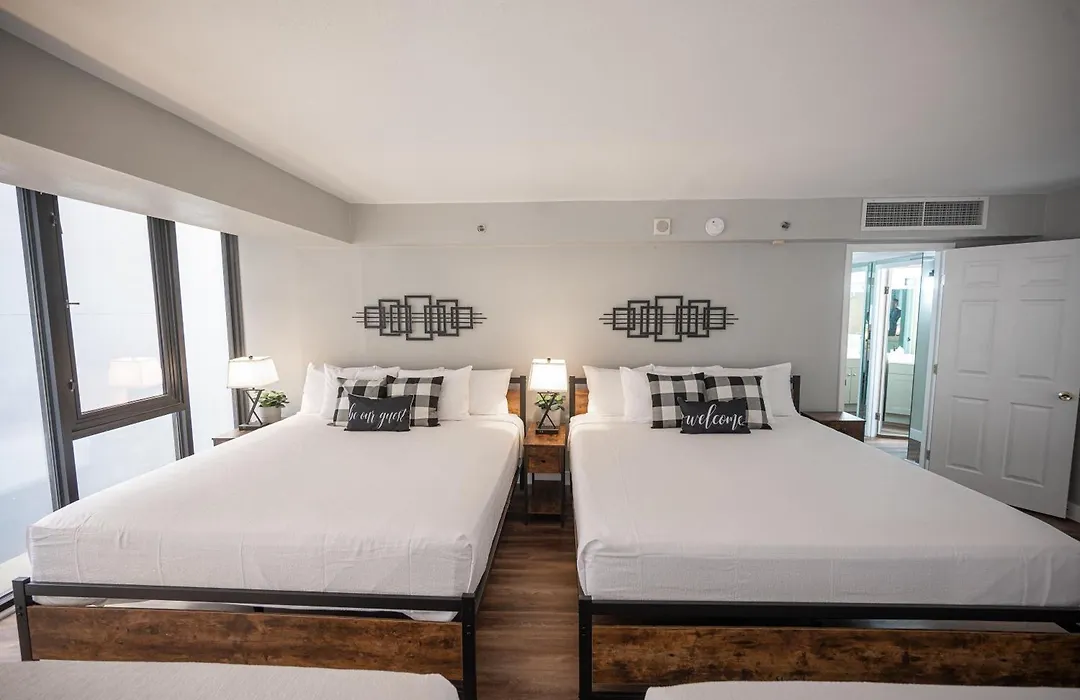 Stay Together Suites - Penthouse On The Strip Sleeps 20 - No Resort Fee-1