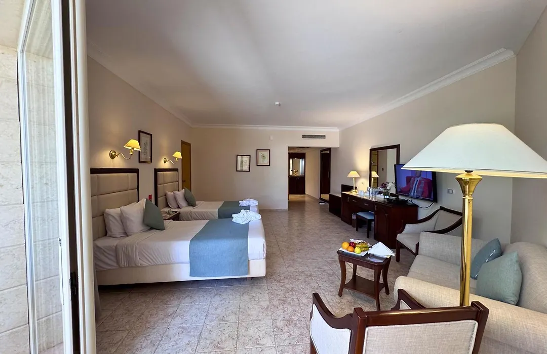 Sea Star Beau Rivage Hotel-1