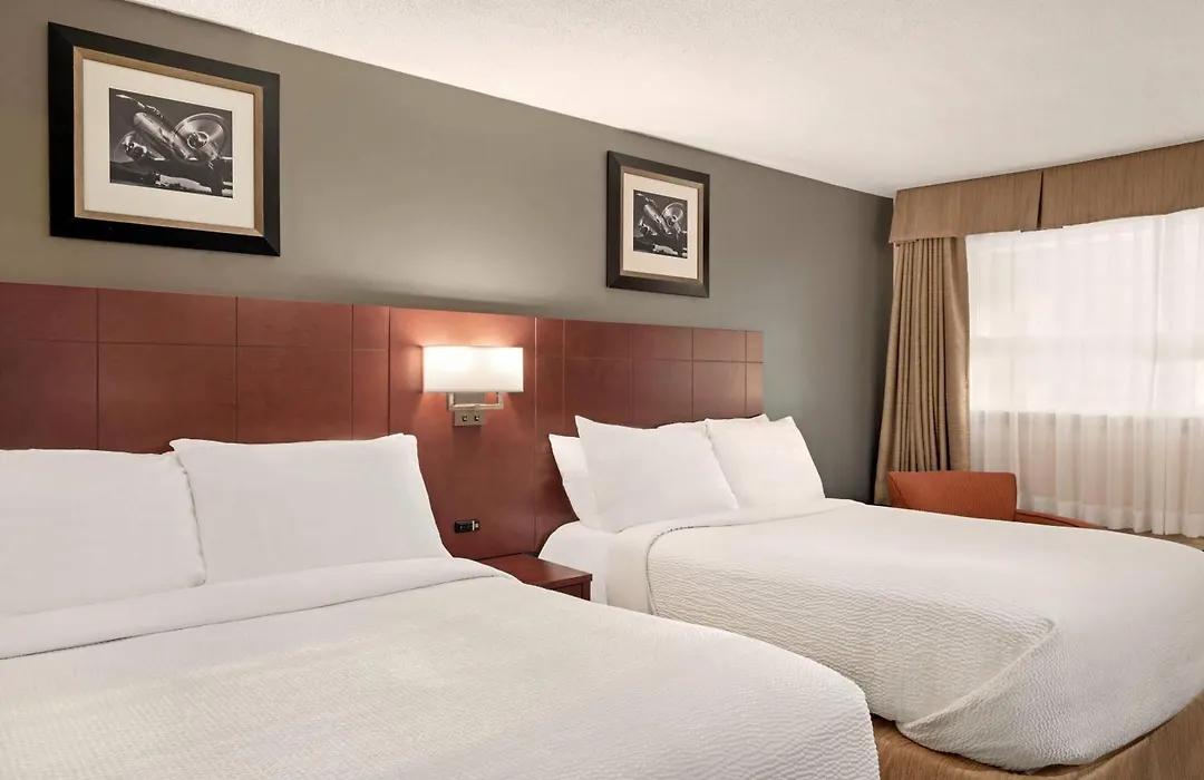 Days Inn By Wyndham Fredericton-1