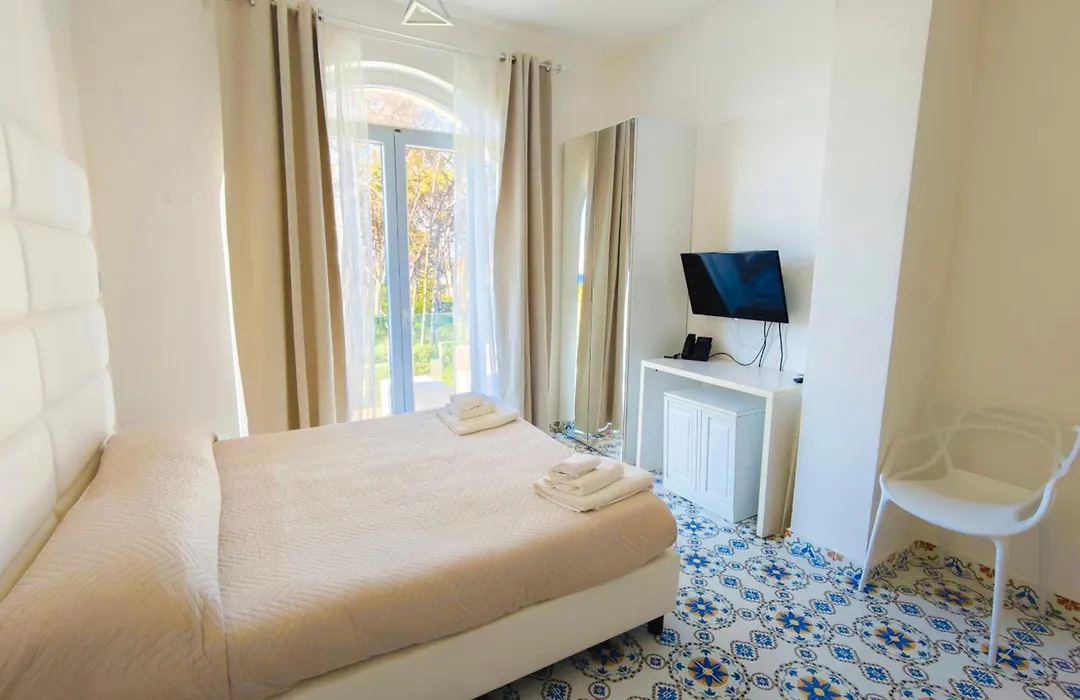 Hotel Artemide Mare-1