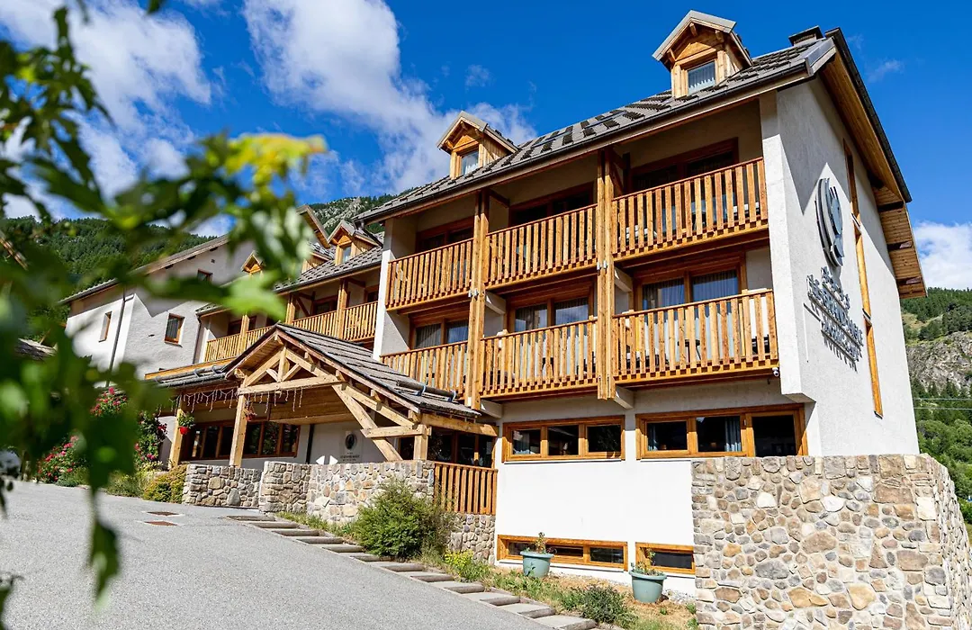 Le Grand Aigle, Friendly Hotel & Spa-1